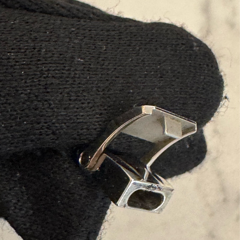 chanel黑色鑲鑽銀錶帶首映表-34