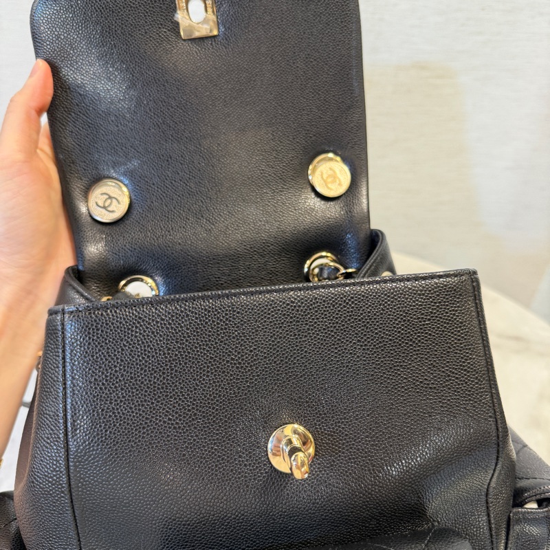 Chanel 黑荔枝皮金釦Duma手提後背包AS4398-11