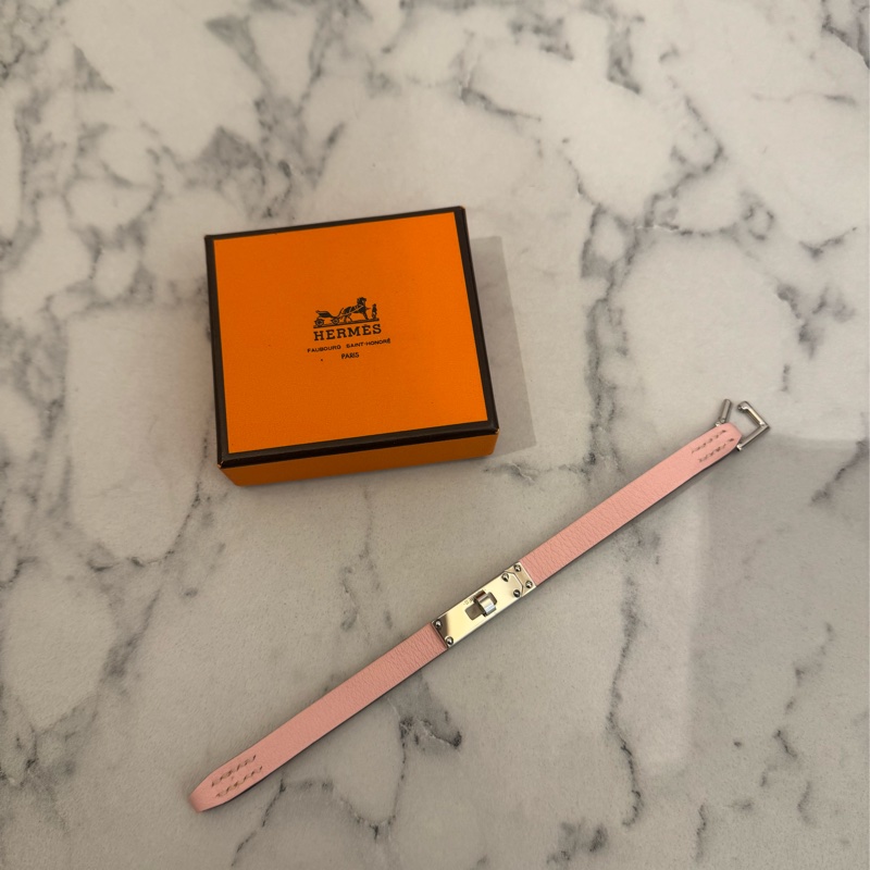 Hermes粉色銀釦皮革手環S號-1