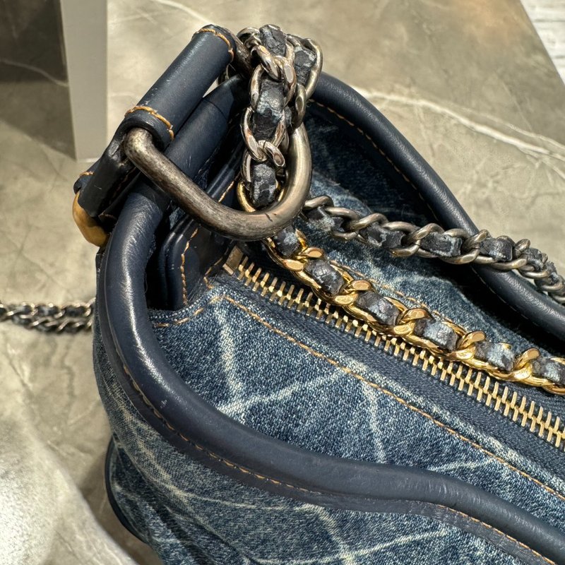 *SHIHNA名牌精品*Chanel 牛仔中號流浪肩背/斜背鏈條包 (25開)-2