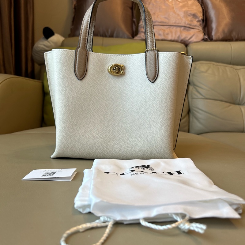 coach專櫃款手提肩背包-0