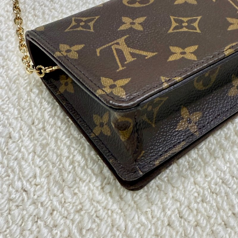 Louis Vuitton - Wallet On Chain Lily 斜背包-8