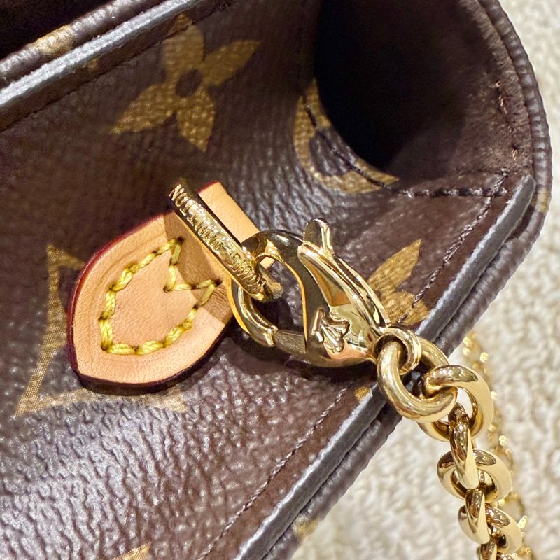 Louis Vuitton - Wallet On Chain Lily 斜背包-14