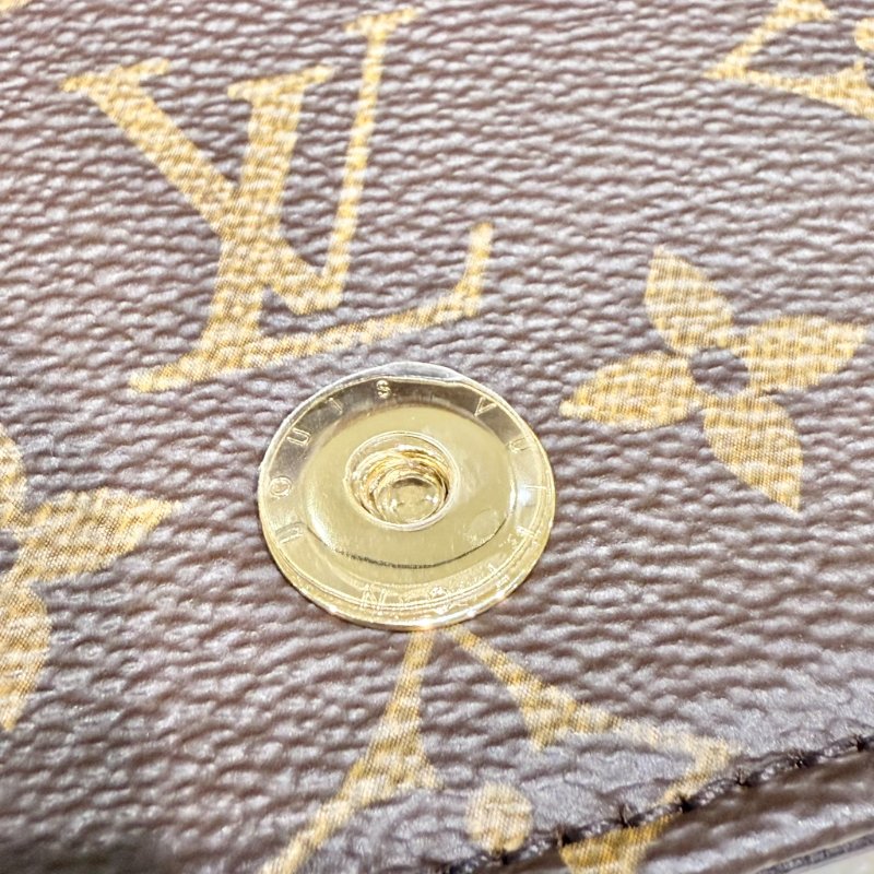 Louis Vuitton - Wallet On Chain Lily 斜背包-17