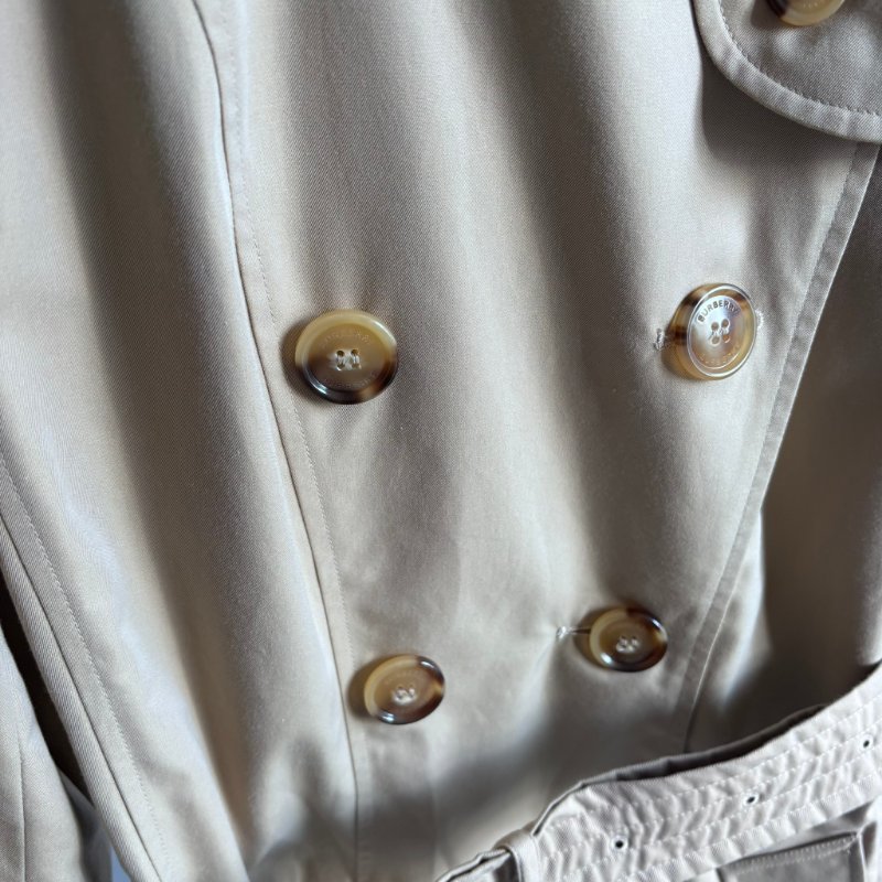 欲購買 看內文:) ::BURBERRY:: Chelsea Heritage 卡其色經典風衣外套 UK6號-3