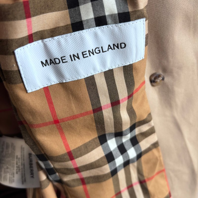 欲購買 看內文:) ::BURBERRY:: Chelsea Heritage 卡其色經典風衣外套 UK6號-26