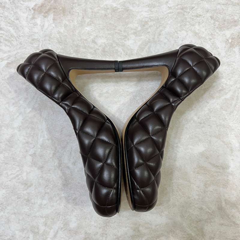Bottega Veneta BV 菱格菠蘿跟鞋 深巧克力棕 🍁秋天必備-12