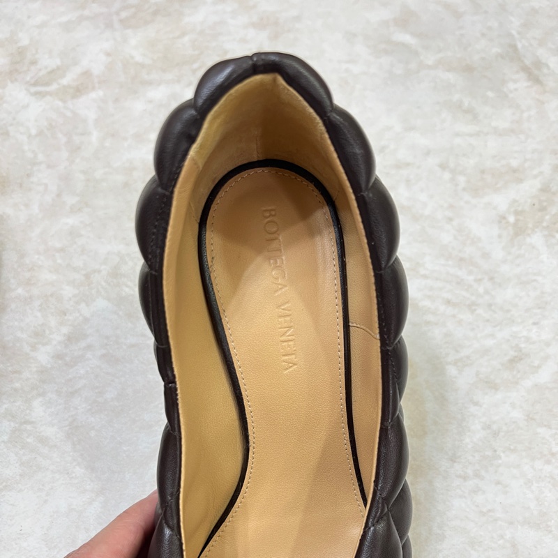 Bottega Veneta BV 菱格菠蘿跟鞋 深巧克力棕 🍁秋天必備-13