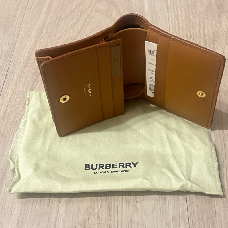Burberry Grainy Leather Tb Folding 短夾-1