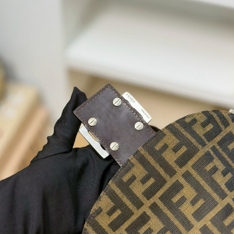 🏷Fendi．Vintage 老花翻蓋小胖丁-14