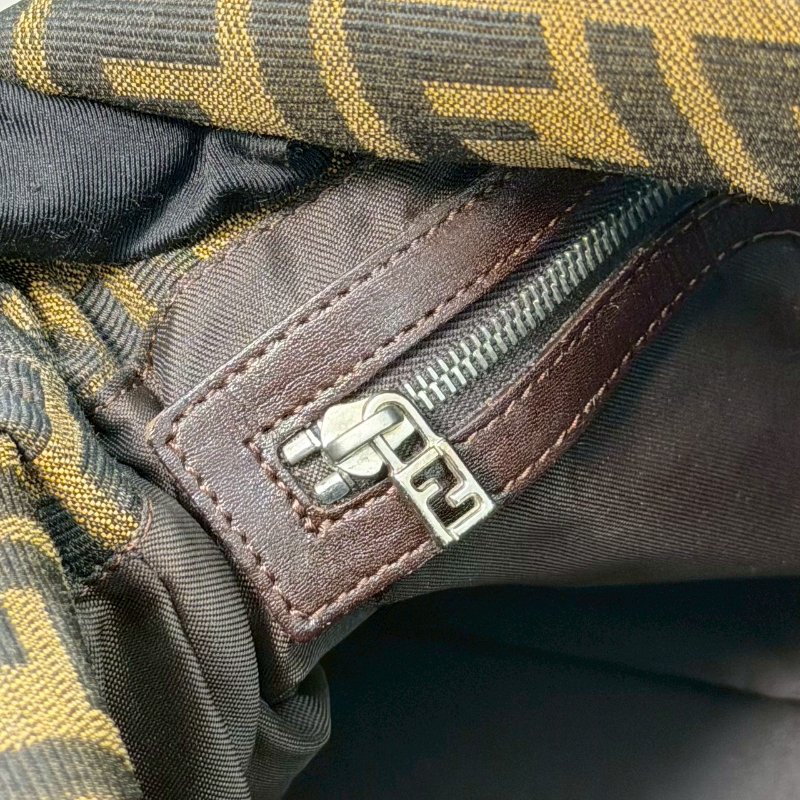 🏷Fendi．Vintage 老花翻蓋小胖丁-19