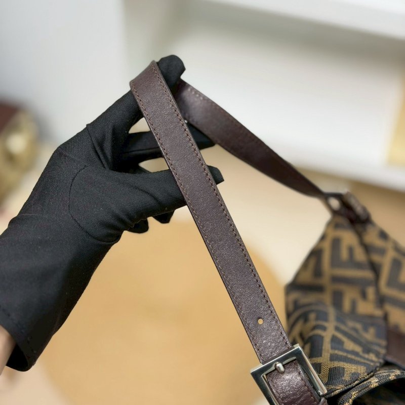 🏷Fendi．Vintage 老花翻蓋小胖丁-21