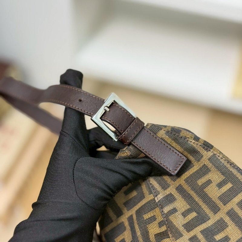 🏷Fendi．Vintage 老花翻蓋小胖丁-24