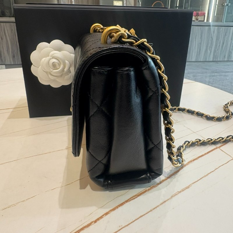 *SHIHNA名牌精品*Chanel 22s 黑色菱格紋鑽石手提蓋口包-1