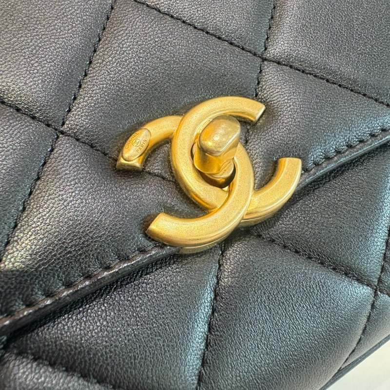 *SHIHNA名牌精品*Chanel 22s 黑色菱格紋鑽石手提蓋口包-3