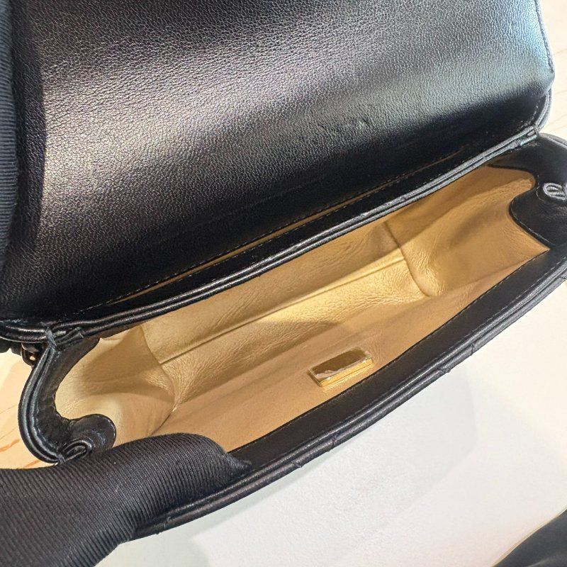 *SHIHNA名牌精品*Chanel 22s 黑色菱格紋鑽石手提蓋口包-5