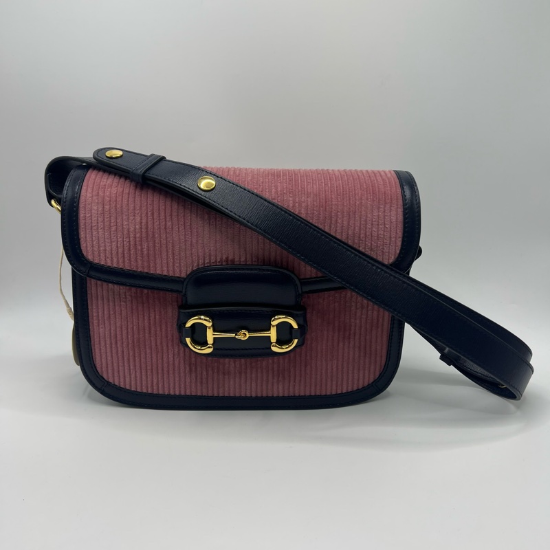 Gucci冰莓粉搭配灯芯绒-0