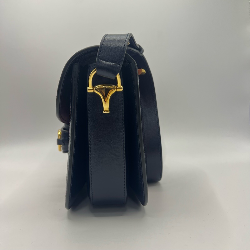 Gucci冰莓粉搭配灯芯绒-1