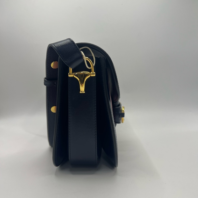 Gucci冰莓粉搭配灯芯绒-2