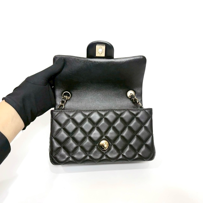 Chanel黑色淡金釦羊皮CF20 大mini A69900-8