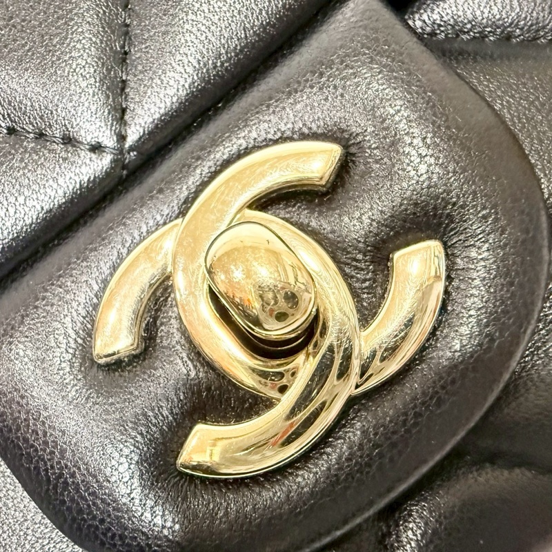 Chanel黑色淡金釦羊皮CF20 大mini A69900-14