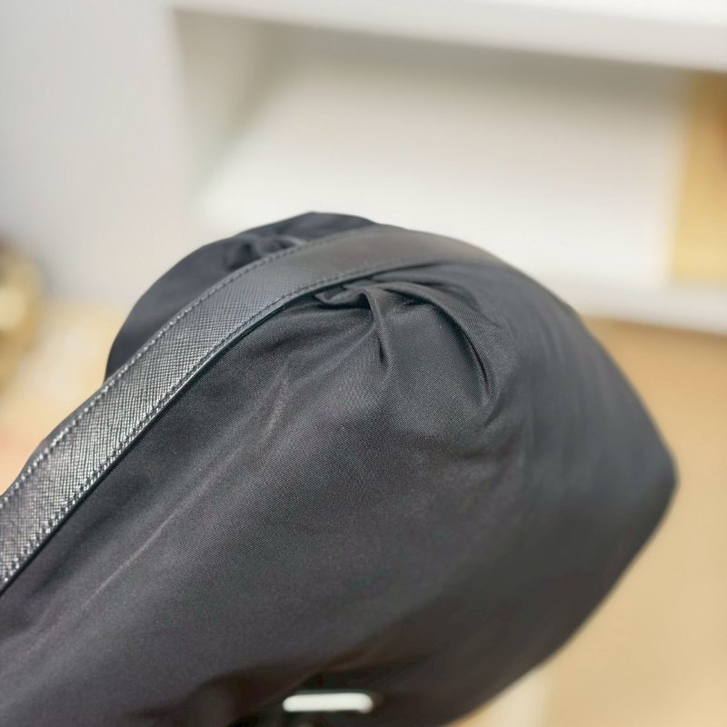 🏷Prada.hobo 碗豆包 小款-5