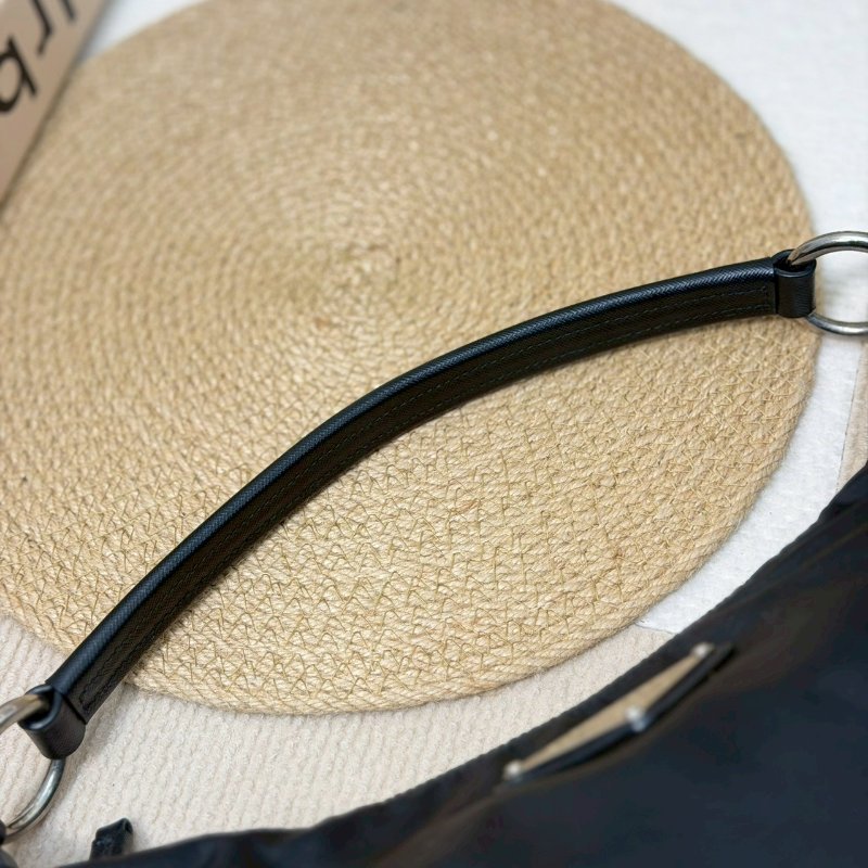 🏷Prada.hobo 碗豆包 小款-12