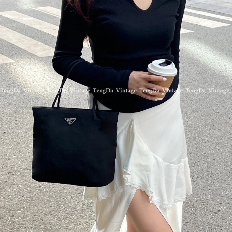 🏷Prada．尼龍小托特-18