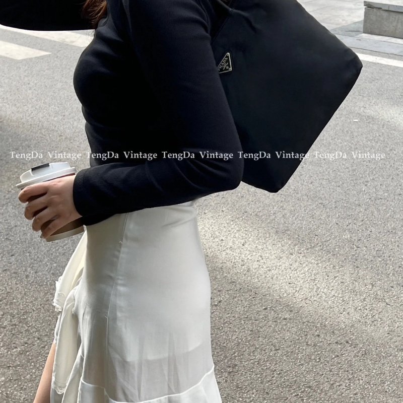 🏷Prada．尼龍小托特-19