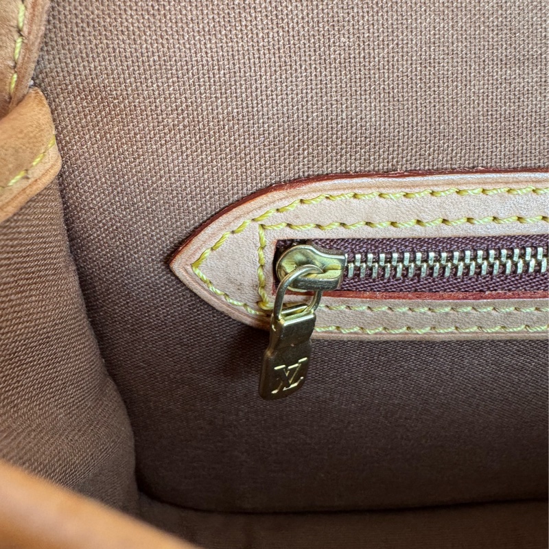 LV花紋法棍包-31