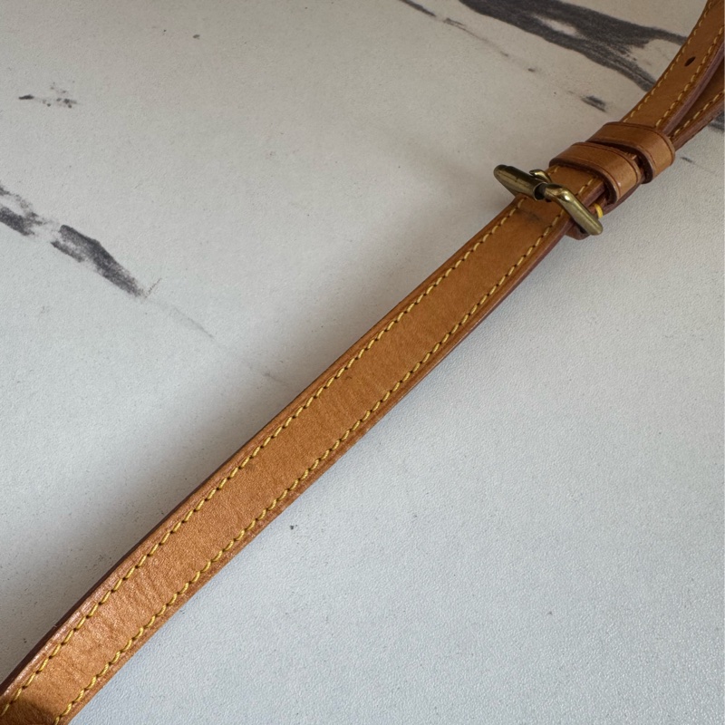 LV花紋法棍包-54