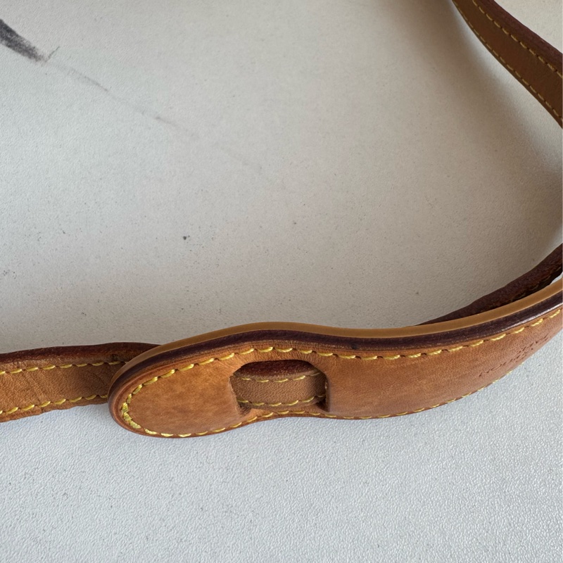 LV花紋法棍包-57