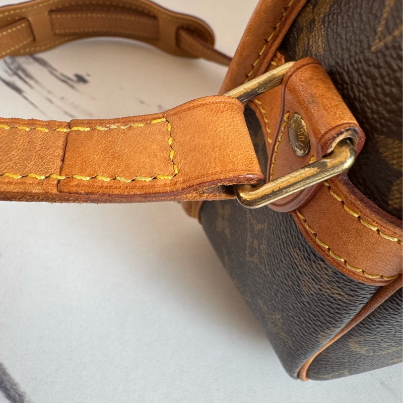 LV花紋法棍包-60