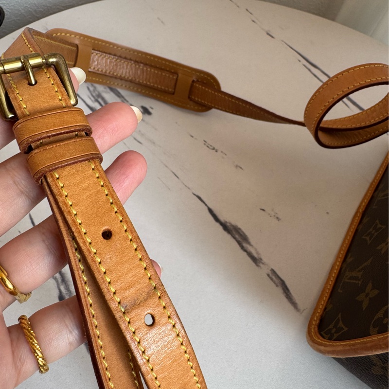 LV花紋法棍包-62