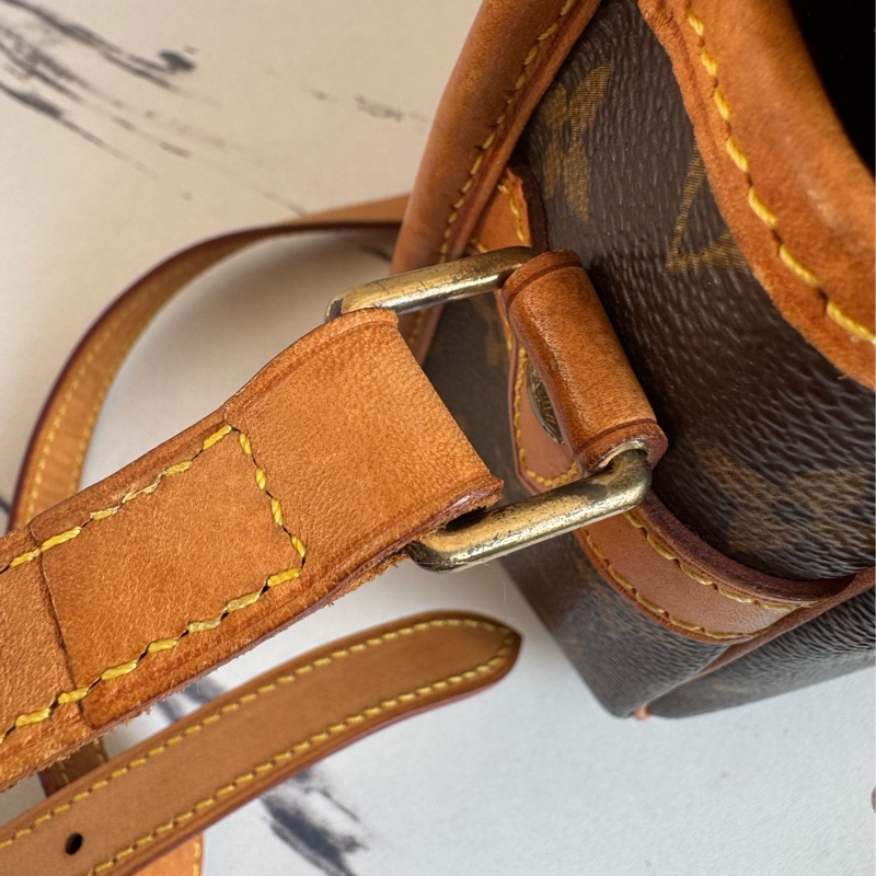 LV花紋法棍包-67