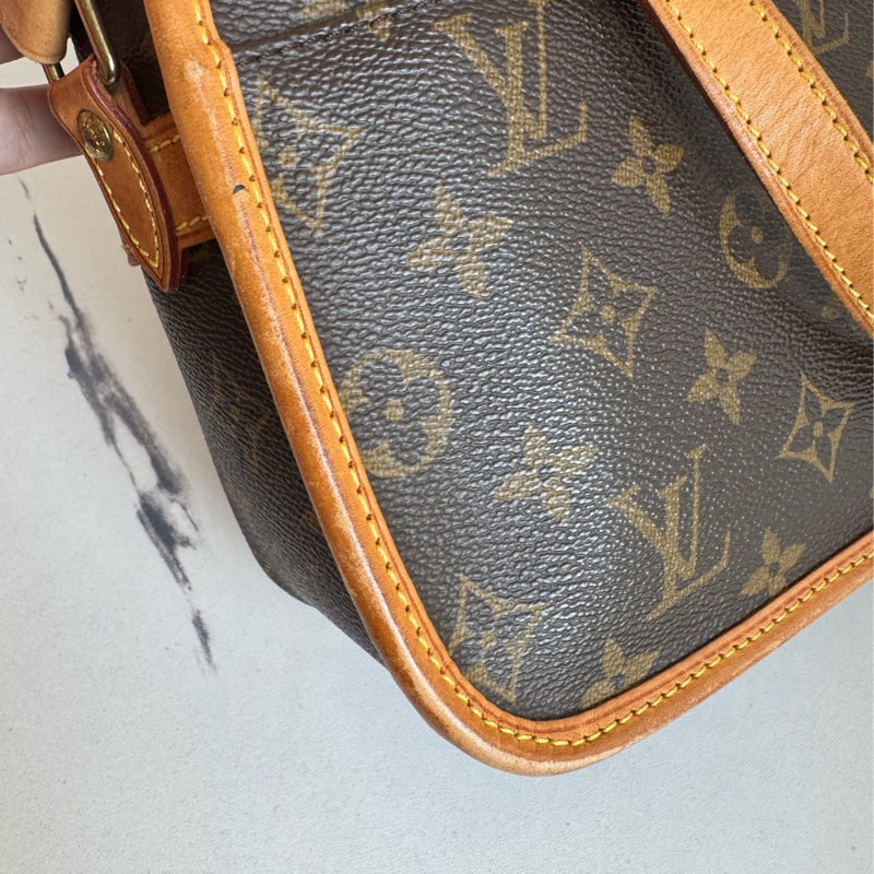 LV花紋法棍包-70