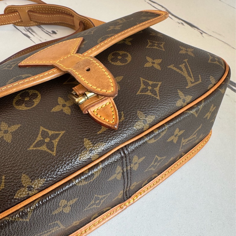 LV花紋法棍包-73