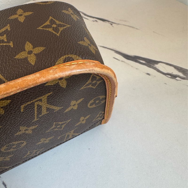 LV花紋法棍包-74