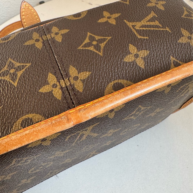 LV花紋法棍包-75