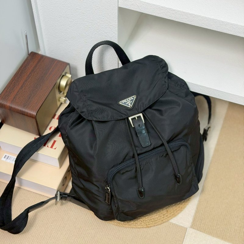 🏷Prada．降落傘尼龍單口後背包-0