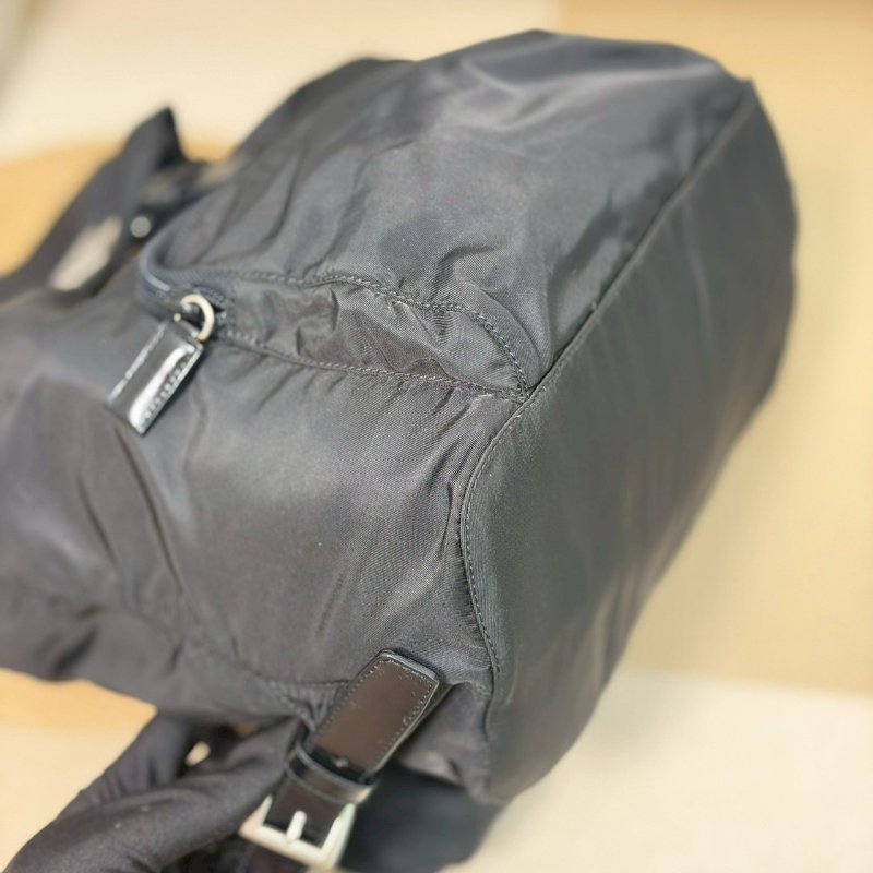 🏷Prada．降落傘尼龍單口後背包-4