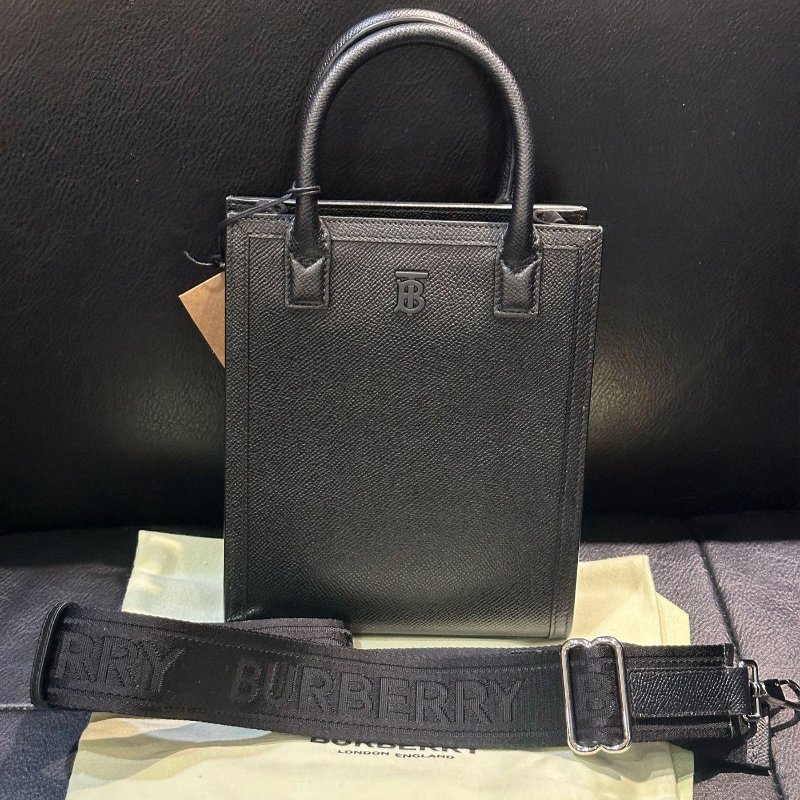 Burberry TB 荔枝 小牛皮 肩背包 義大利製 現貨 原價53900-6