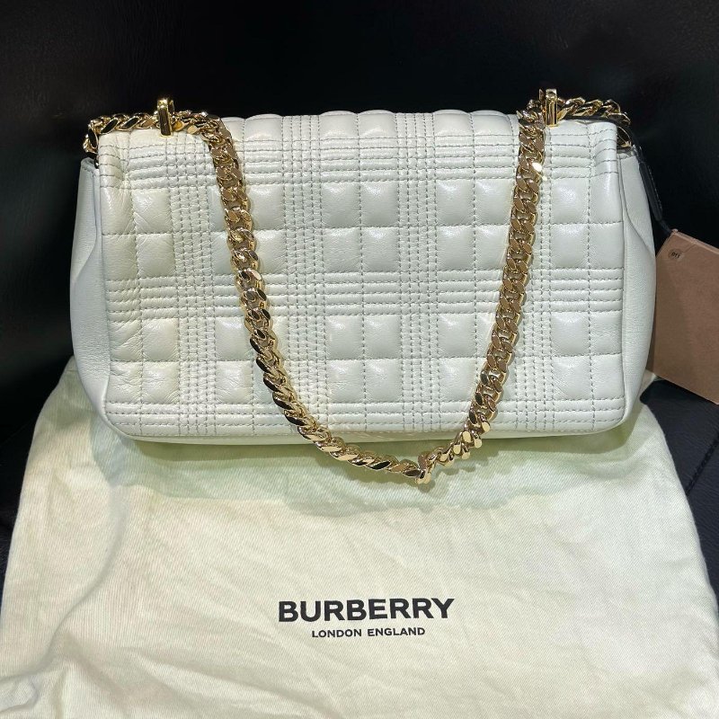 Burberry TB Lola 荔枝羊皮 鏈條 包 義大製 小號 23x6x13 現貨 原價65000-9