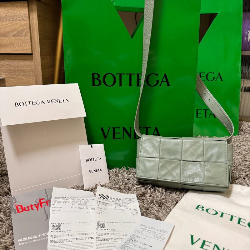 超美 9成新 Bottega Veneta Cassette 8格包-0