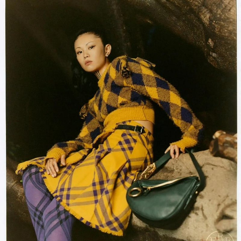 Burberry 中號 Knight 包 現貨 原價99000-5