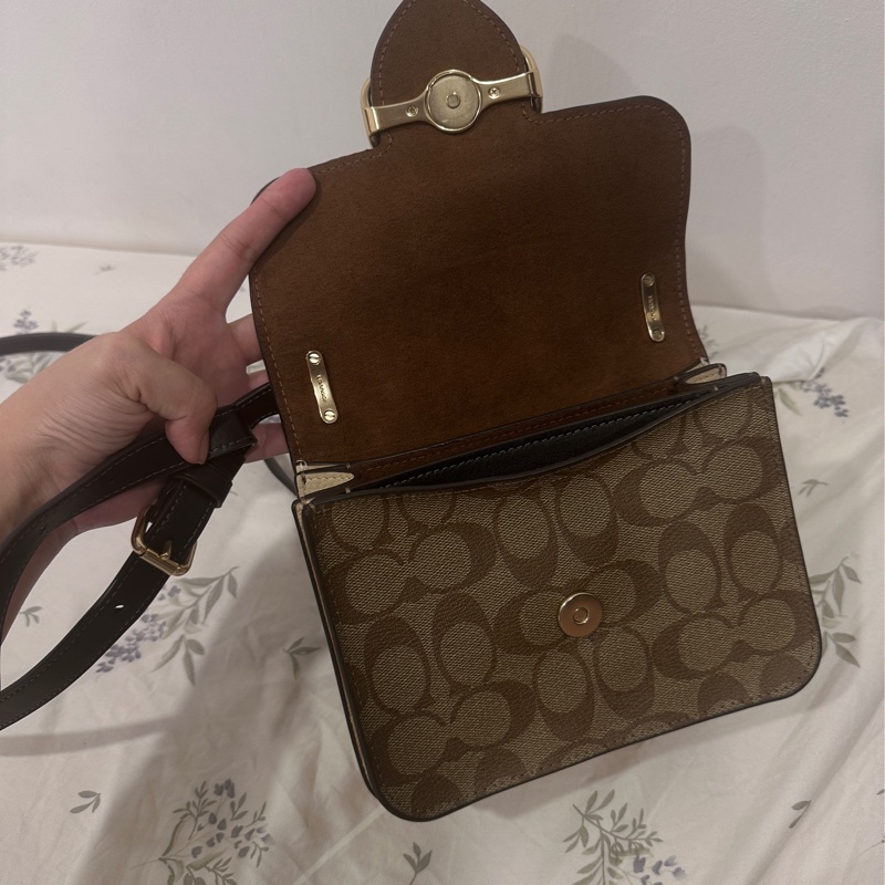 現貨 Coach Morgan 方框馬車 翻蓋 相機包 方包 斜背包 二手 九成新-2