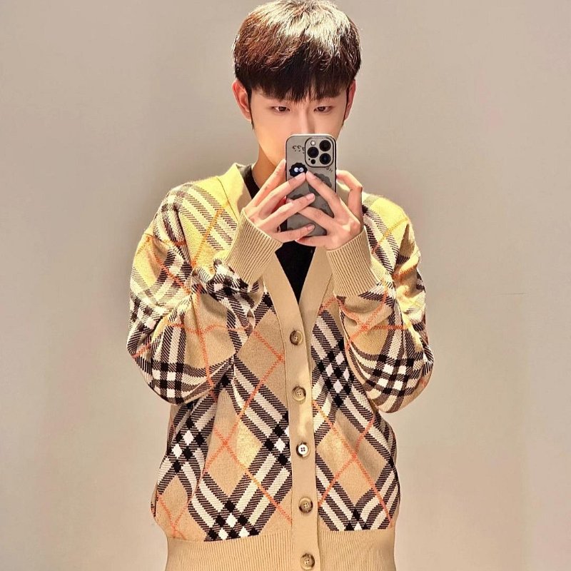 Burberry 格紋 針織 羊毛 毛衣 外套 現貨 XL 原價49900-6