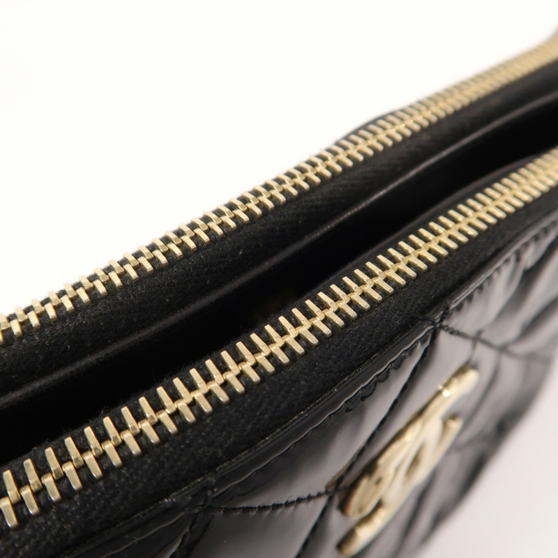 CHANEL 漆皮皮革Chain Shoulder金扣鏈帶肩背袋-17