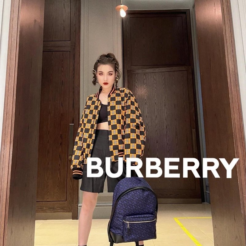 BURBERRY TB 滿版 尼龍 後背包-2