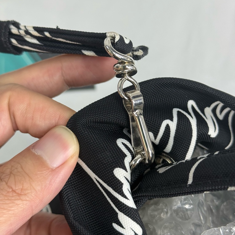 Balenciaga 巴黎世家 滿Logo 小水桶-11